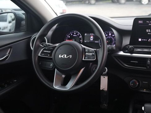 Used 2022 Kia Forte LXS FWD image 20