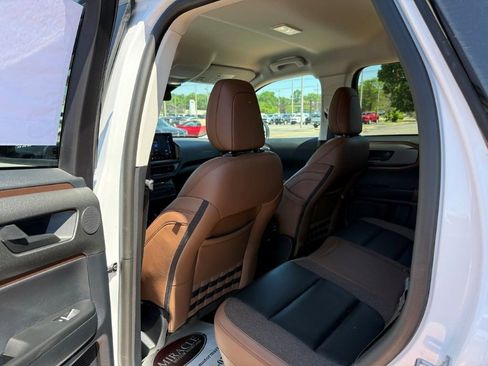 Used 2025 Ford Bronco Sport Outer Banks w/ Outer Banks Tech Package+ AWD/4WD image 17