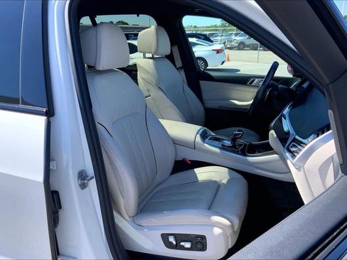 Used 2022 BMW X5 M50i w/ Executive Package AWD/4WD image 9