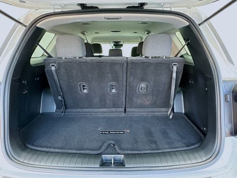 Used 2023 Hyundai Palisade SE FWD image 17