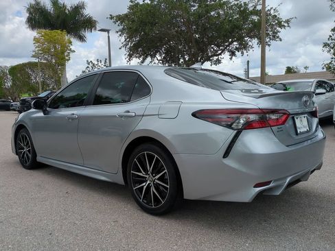 Used 2024 Toyota Camry SE FWD image 6