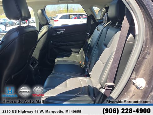 Used 2020 Ford Edge Titanium w/ Equipment Group 301A AWD/4WD image 25