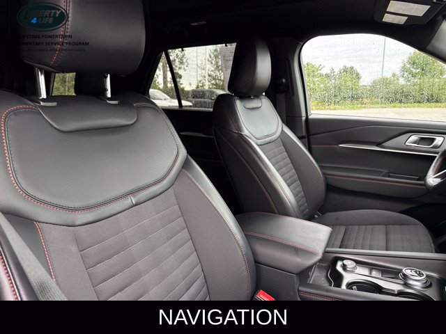 Used 2025 Ford Explorer ST-Line w/ Premium Package AWD/4WD image 10