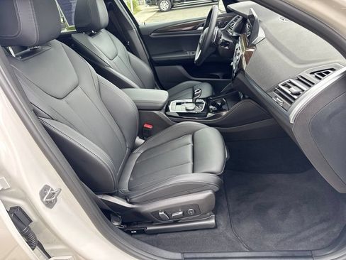 Used 2025 BMW X4 xDrive30i AWD/4WD image 44
