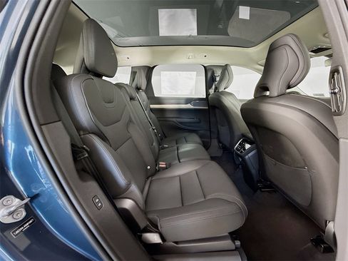 New 2025 Volvo EX90 Ultra image 29