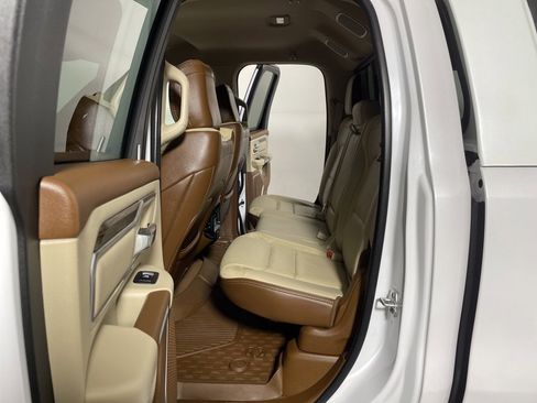 Used 2019 RAM 1500 Laramie image 19