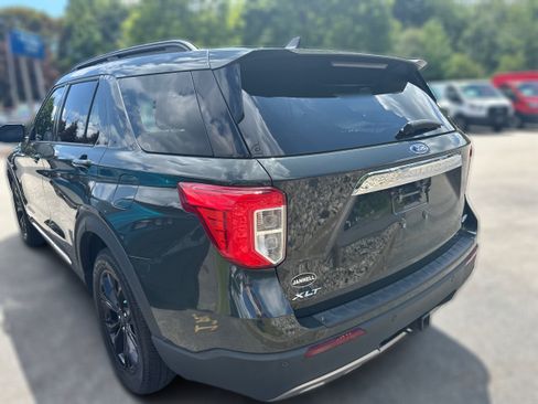 Used 2023 Ford Explorer XLT w/ Equipment Group 202A AWD/4WD image 24