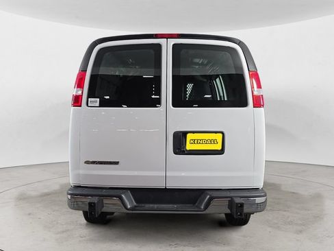 Used 2024 Chevrolet Express 2500 w/ Driver Convenience Package RWD image 4