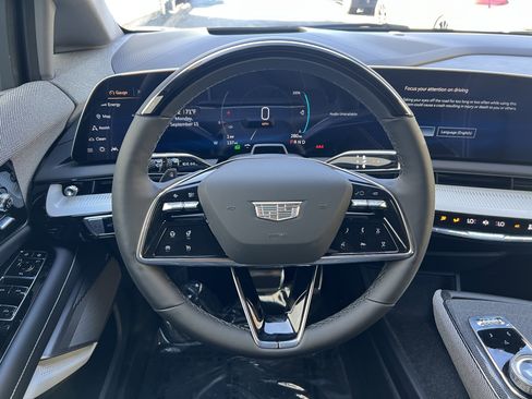 New 2025 Cadillac Optiq Sport 2 image 27