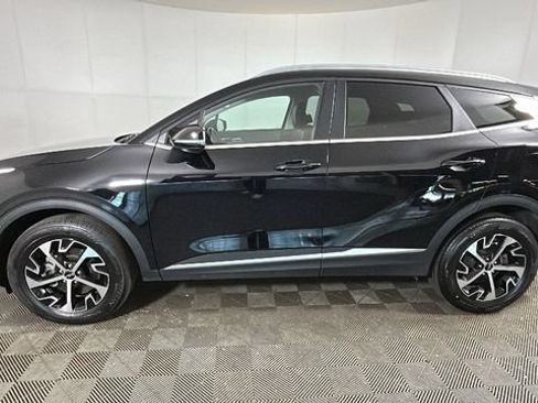 Used 2025 Kia Sportage EX AWD/4WD image 5