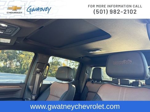 Used 2023 Chevrolet Silverado 1500 High Country w/ Technology Package image 34