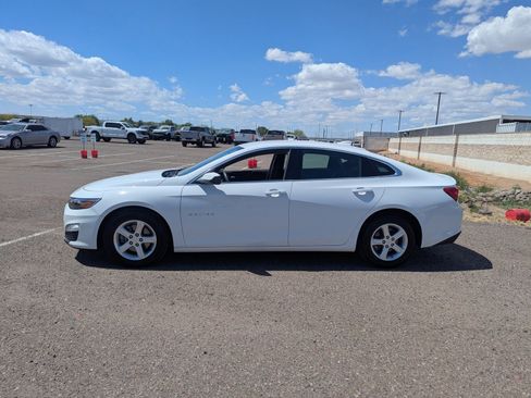 Used 2024 Chevrolet Malibu LT image 2