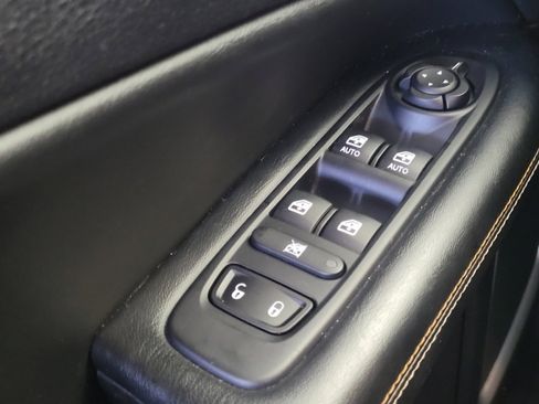 Used 2020 Jeep Compass Latitude w/ Cold Weather Group FWD image 27