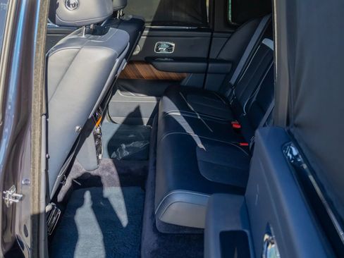 Used 2019 Rolls-Royce Cullinan Sport Utility 4D image 62