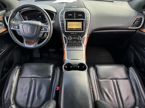 Used 2019 Lincoln Nautilus Reserve image 11