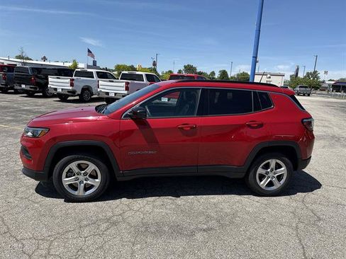 Used 2024 Jeep Compass Latitude AWD/4WD image 24