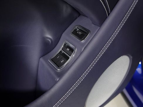 Used 2019 Bentley Bentayga image 29