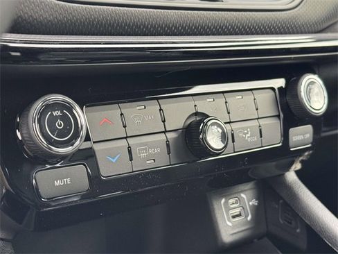 New 2026 Jeep Compass Latitude image 5