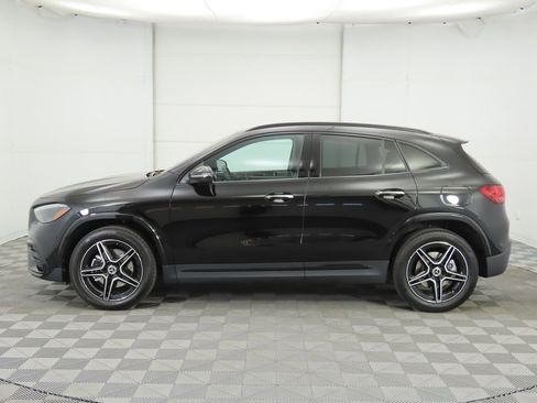 Certified 2025 Mercedes-Benz GLA 250 GLA 250 image 8