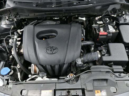 Used 2020 Toyota Yaris LE image 34