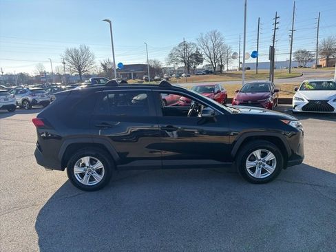 Used 2019 Toyota RAV4 XLE image 7