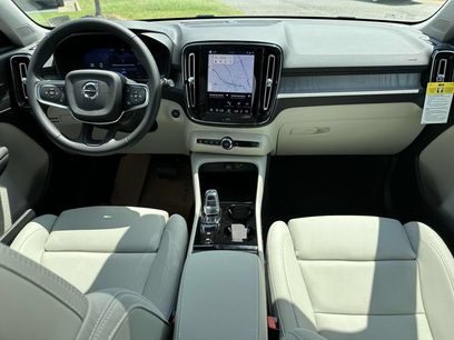 New 2026 Volvo XC40 B4 Plus w/ Protection Package Premier