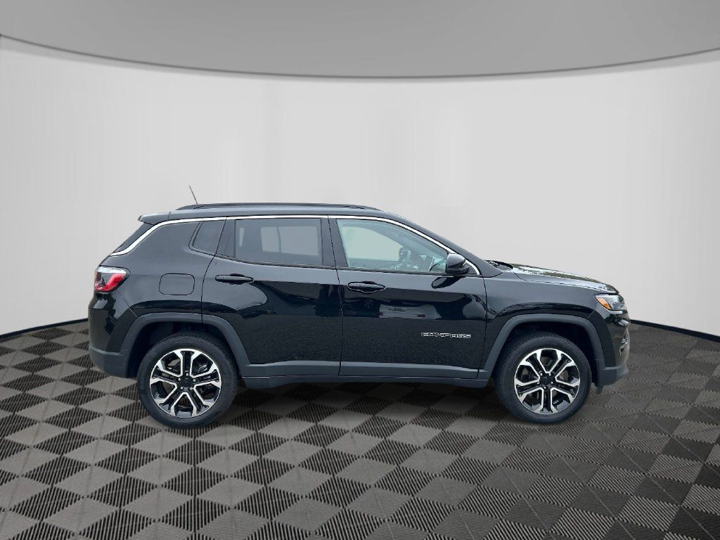 Certified 2023 Jeep Compass Limited w/ Sun and Sound Group AWD/4WD image 6