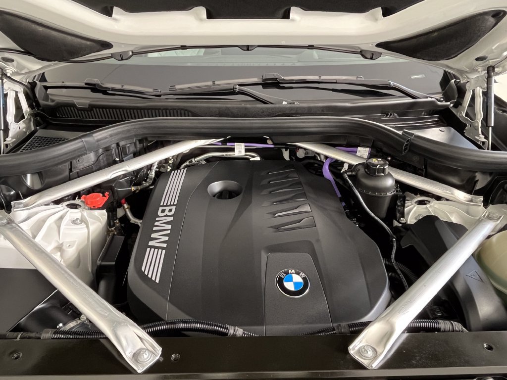 Certified 2026 BMW X5 xDrive40i w/ M Sport Package AWD/4WD image 18