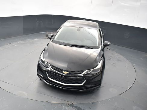 Used 2018 Chevrolet Cruze LT image 34