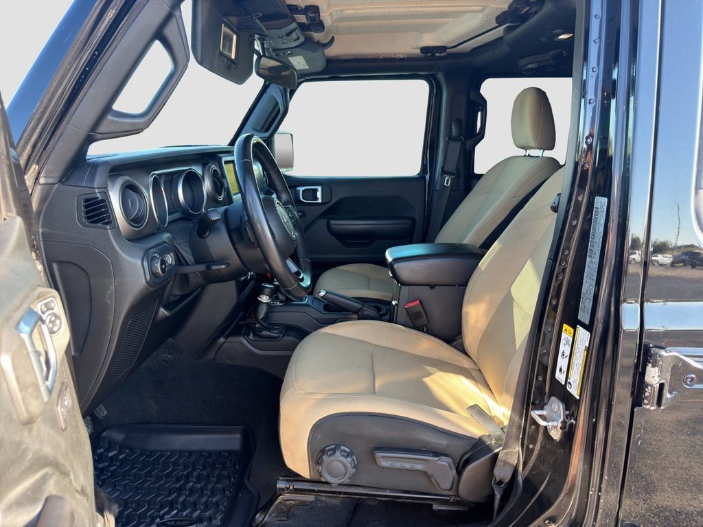 Used 2018 Jeep Wrangler Unlimited Sport S AWD/4WD image 9