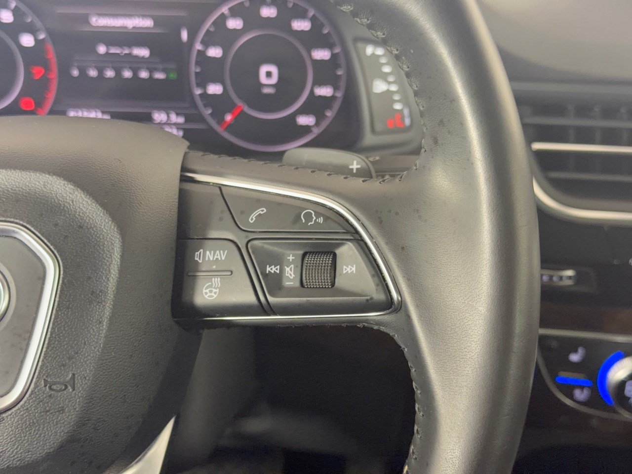 Used 2018 Audi Q7 3.0T Prestige w/ Prestige Package AWD/4WD image 19