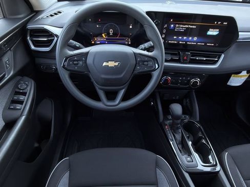 New 2026 Chevrolet TrailBlazer LT w/ Driver Confidence Package FWD image 9