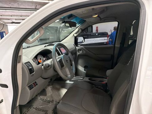 Used 2012 Nissan Frontier SV w/ Sport Appearance Pkg AWD/4WD image 20