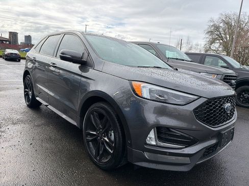 Used 2020 Ford Edge ST w/ Equipment Group 401A image 3
