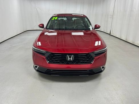 Used 2024 Honda Accord Touring image 3