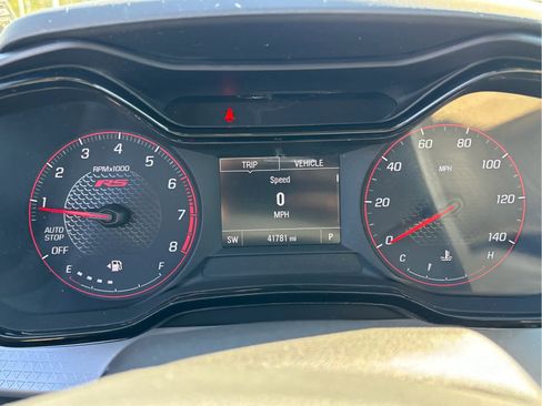 Certified 2025 Chevrolet Trax RS w/ Sunroof Package FWD image 16