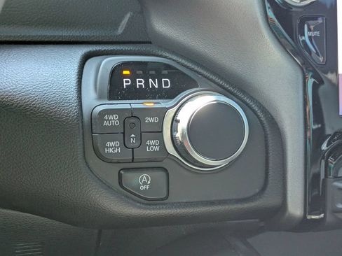 Used 2025 RAM 1500 Big Horn AWD/4WD image 25