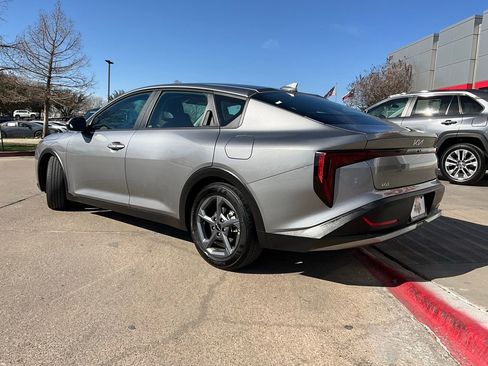 Used 2025 Kia K4 LXS image 8