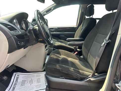 Used 2015 Dodge Grand Caravan SE FWD image 10