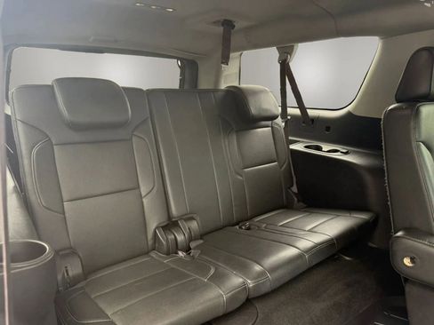 Used 2017 GMC Yukon XL SLT w/ Premium Edition AWD/4WD image 49