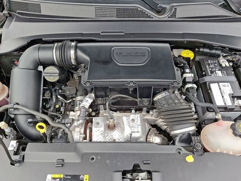 Used 2024 Jeep Compass Latitude image 27