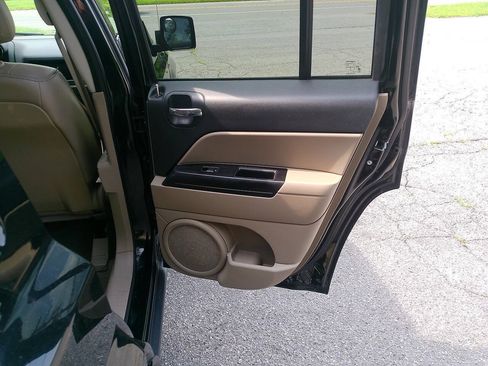 Used 2015 Jeep Patriot High Altitude AWD/4WD image 22