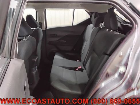 Used 2023 Nissan Kicks S FWD image 13