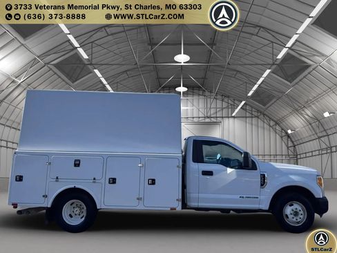 Used 2017 Ford F350 XL RWD image 2