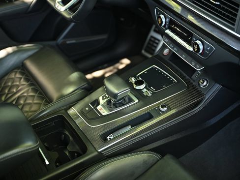 Used 2019 Audi SQ5 Premium Plus AWD/4WD image 24