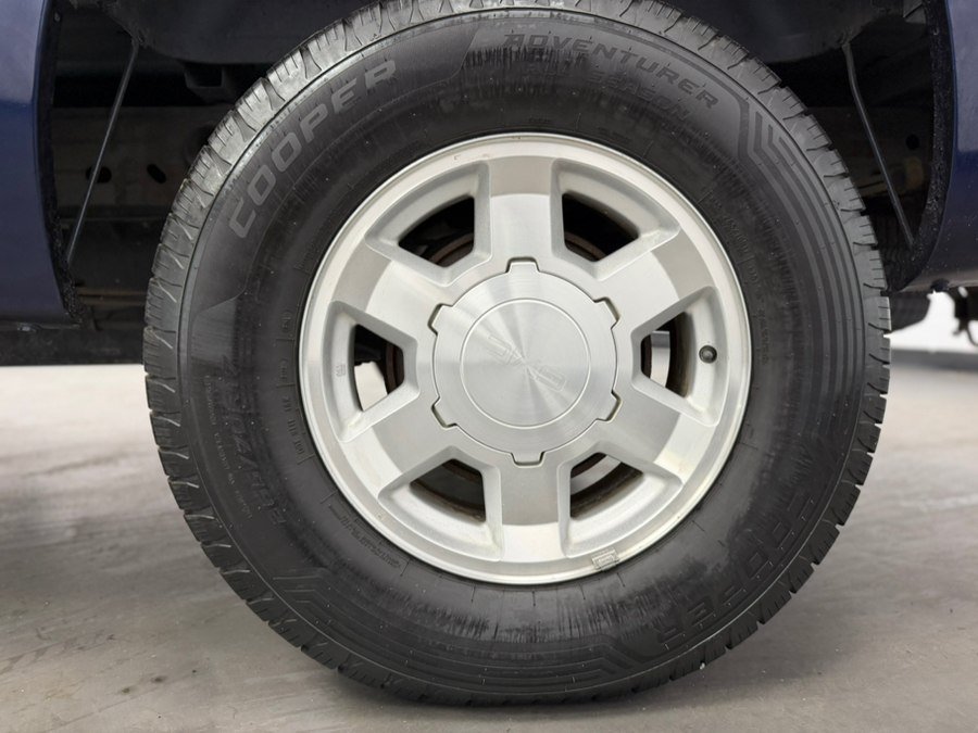 Used 2005 GMC Sierra 1500 SLE w/ Safe And Sound Package AWD/4WD image 65