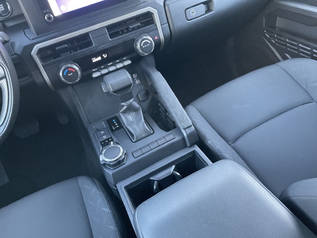 Certified 2025 Toyota Tacoma SR AWD/4WD image 21