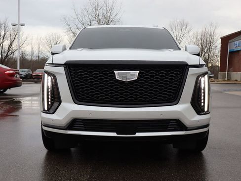 Used 2025 Cadillac Escalade Sport Platinum image 7