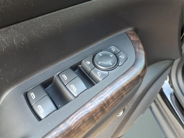 Used 2023 GMC Acadia Denali w/ Denali Ultimate Package AWD/4WD image 10
