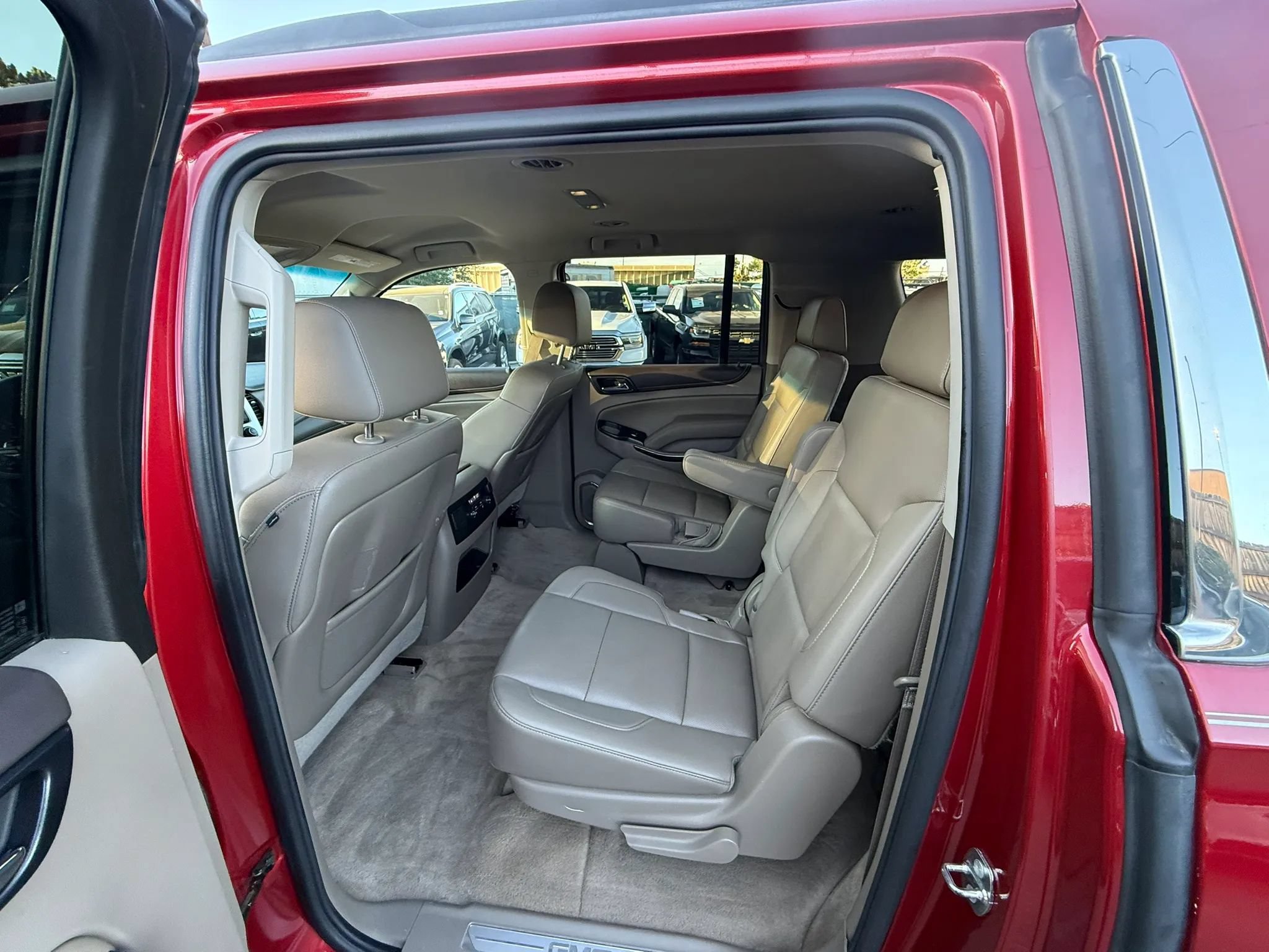 Used 2015 GMC Yukon XL SLT w/ HD Trailering Package AWD/4WD image 24